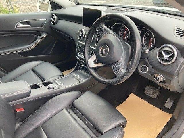 Mercedes-Benz A Class A200d Sport Premium 7G-dct KU16NJO White #2