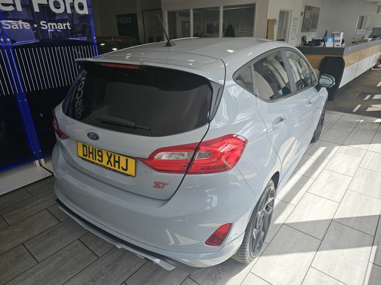 Ford Fiesta 1.5 Ecoboost St-2 DH19XHJ Grey #4