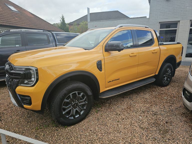 Ford Ranger Pick Up Double Cab Wildtrak 2.0 Ecoblue 205 Orange