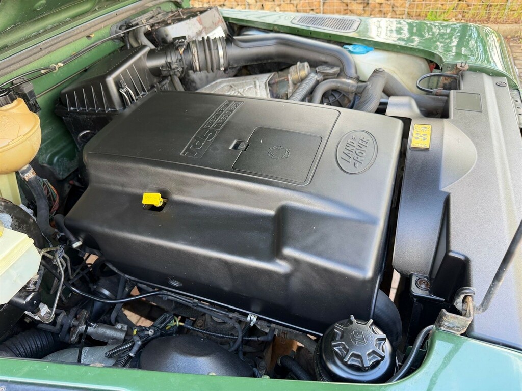 Land Rover Defender 90 Blue #17