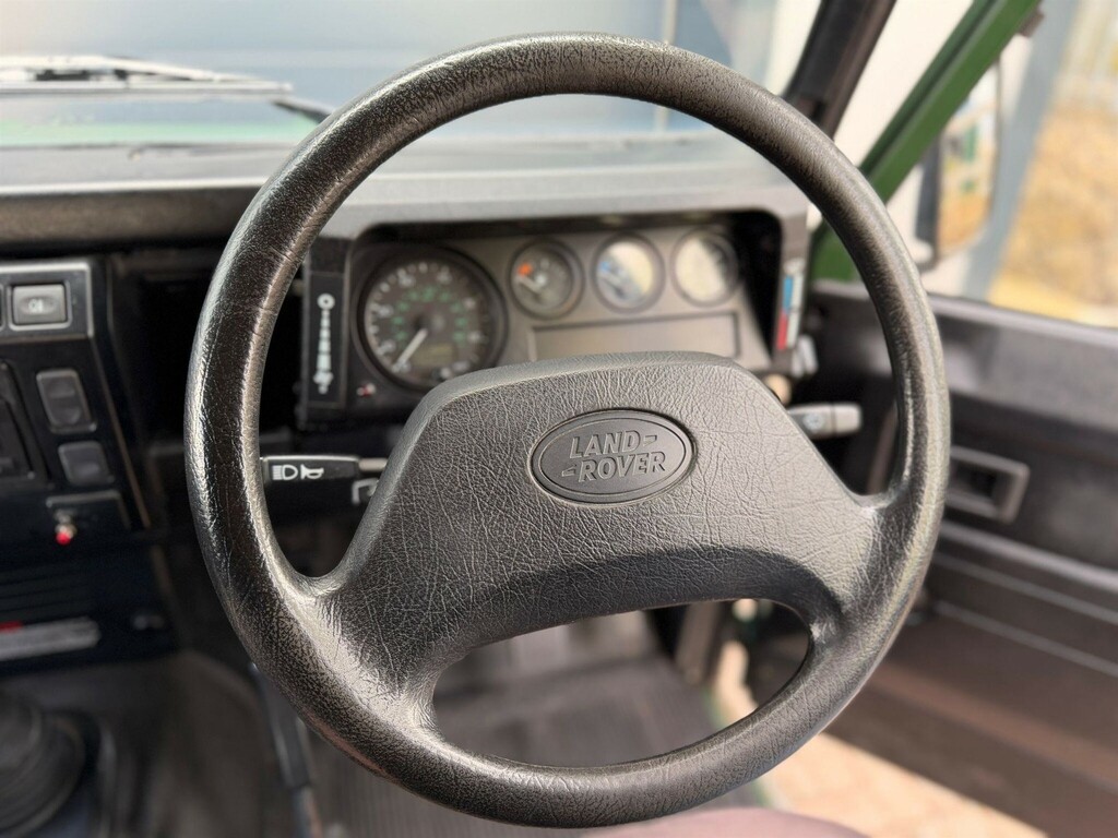 Land Rover Defender 90 Blue #14