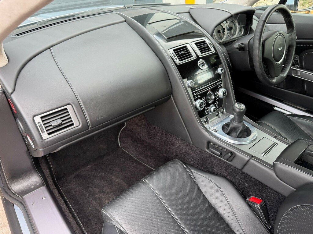 Aston Martin Vantage S Sportshift Black #21