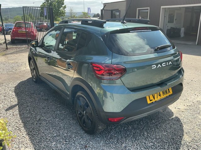 Dacia Sandero Stepway 2024 1.0 Tce Expression Hatchback Manua LV74MWA Green #5