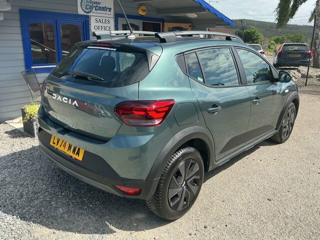 Dacia Sandero Stepway 2024 1.0 Tce Expression Hatchback Manua LV74MWA Green #3