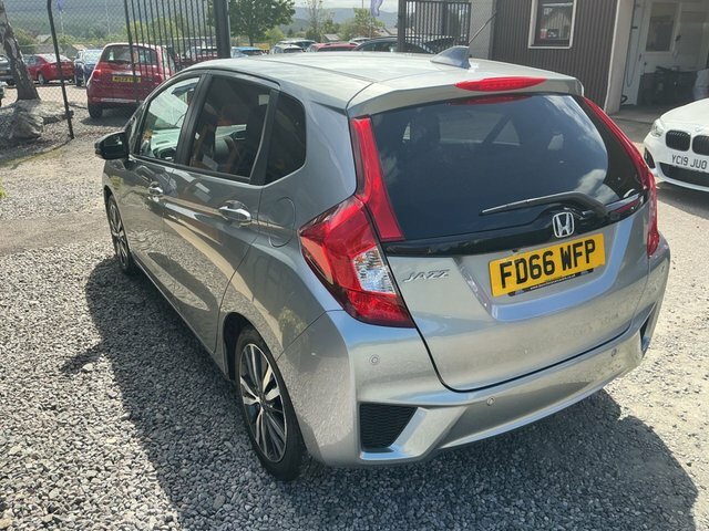 Honda Jazz 2016 1.3 I-vtec Ex Navi Hatchback Cvt E Silver #5