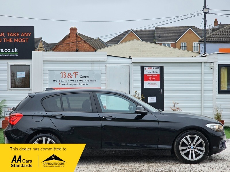 BMW 1 Series 1.5 118I Sport Euro HV66VCT Black #4