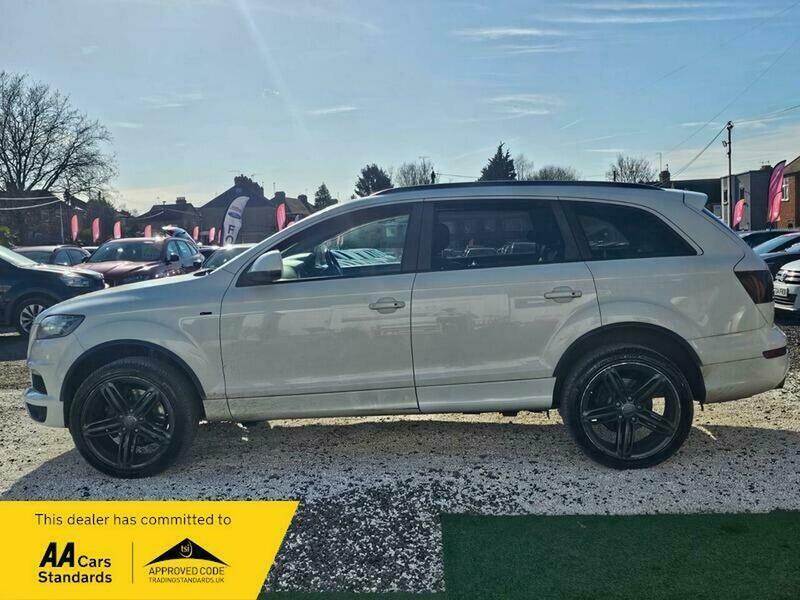 Audi Q7 3.0 Tdi V6 S WJ13FFG White #4