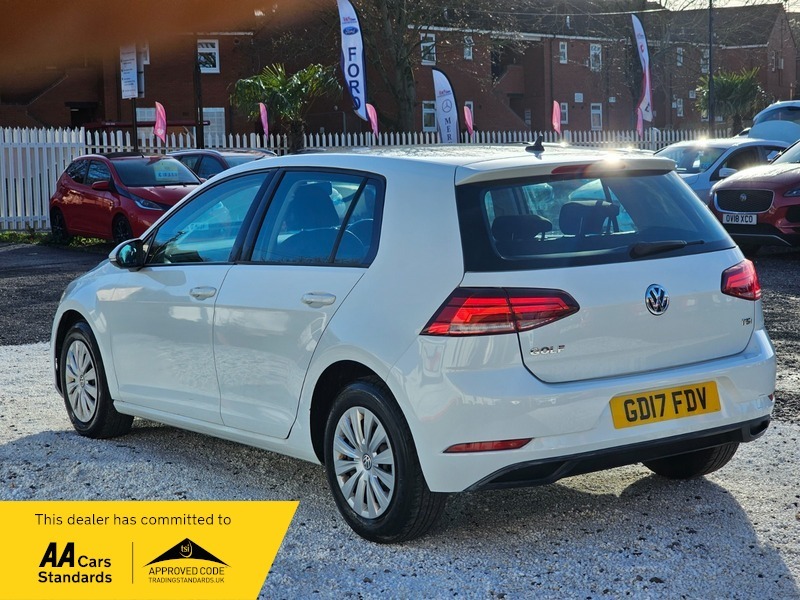 Volkswagen Golf 1.0 Tsi Bluemotion Tech GD17FDV White #4