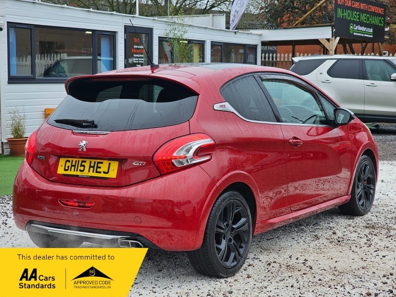 Peugeot 208 1.6 Thp Gti Euro Red #5