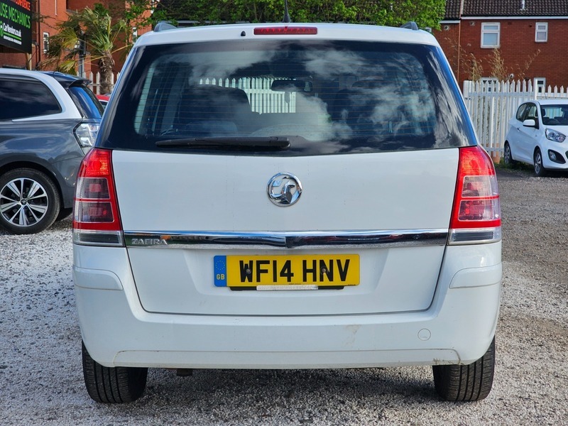 Vauxhall Zafira 1.8 16V Exclusiv Euro White #6