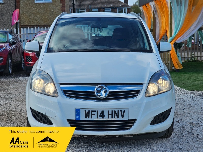 Vauxhall Zafira 1.8 16V Exclusiv Euro White #2