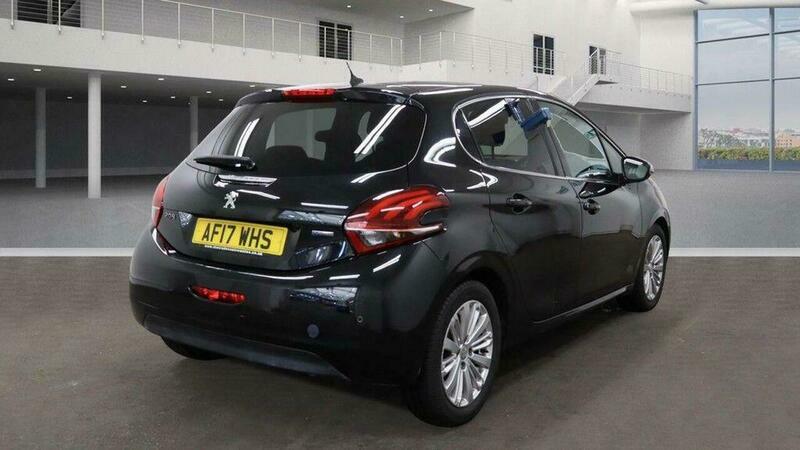 Peugeot 208 1.2 Puretech Allure Euro AF17WHS Black #6