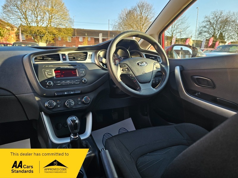 Kia Ceed 1.4 Crdi Ecodynamics 1 Red #3