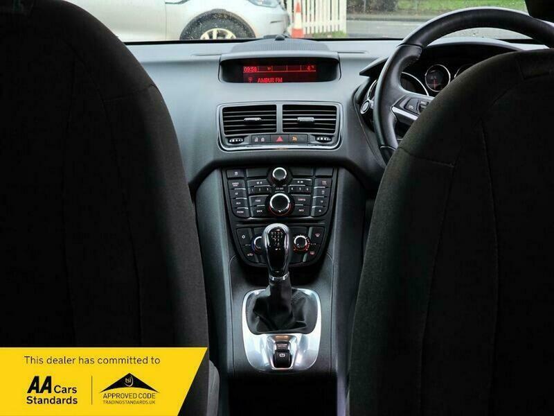 Vauxhall Meriva 1.4I Life Euro 6 DA67RZU White #3