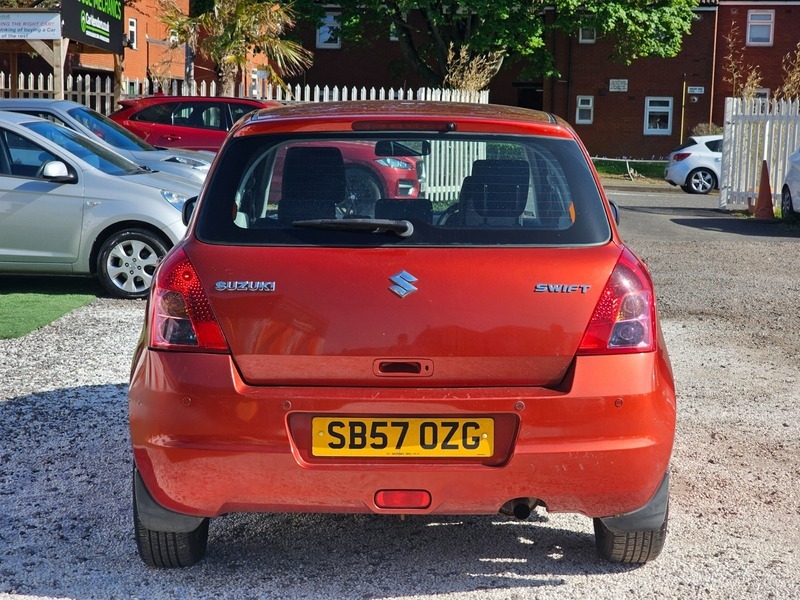 Suzuki Swift 1.5 Glx Orange #6