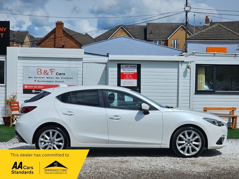 Mazda 3 2.2 Skyactiv-d Sport Nav KR65OFP White #4