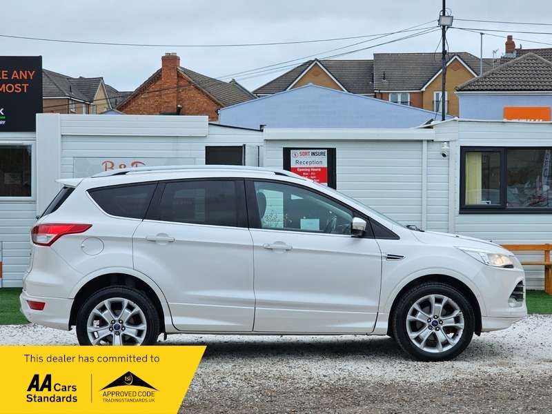 Ford Kuga 1.5T Ecoboost Titanium Sport MM16WWW White #4