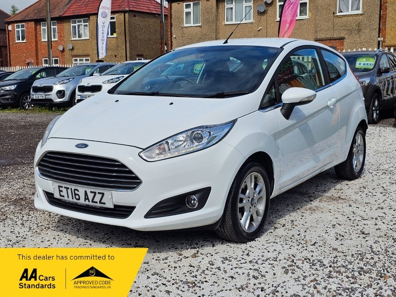 Ford Fiesta 1.25 Zetec Euro 6 ET16AZZ White #4