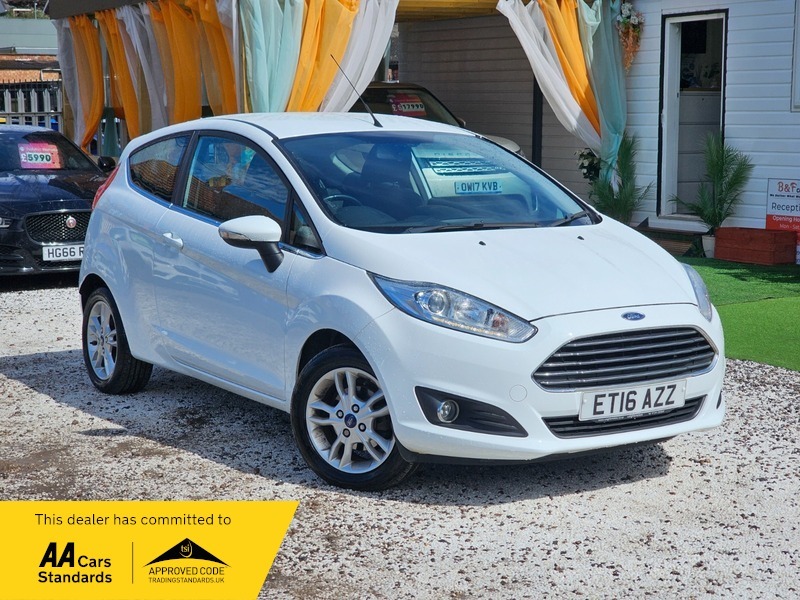 Ford Fiesta 1.25 Zetec Euro 6 White