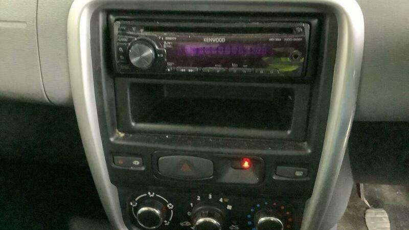 Dacia Duster 1.6 Access Euro 5 MV13WFC White #2