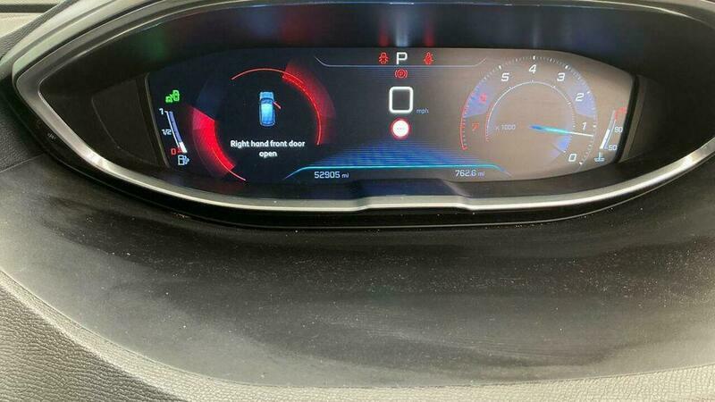 Peugeot 3008 1.2 Puretech Allure Eat LT67BSX Brown #5