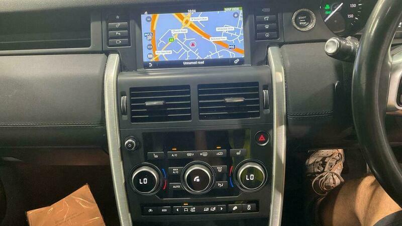Land Rover Discovery Sport 2.0 Td4 Hse Black BW17VKE Black #3