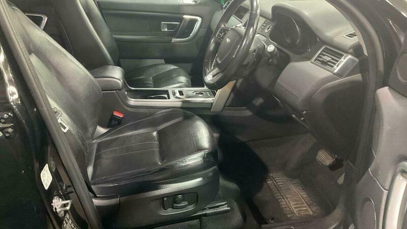 Land Rover Discovery Sport 2.0 Td4 Hse Black BW17VKE Black #4