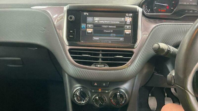 Peugeot 2008 1.4 Hdi Active Euro White #3