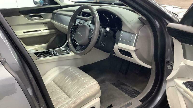 Jaguar XF 2.0D Portfolio Euro FL17BHE Grey #4