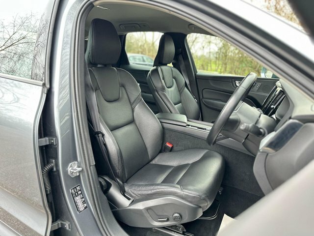 Volvo XC60 2.0 T5 Momentum Awd Euro 6 S S Grey #2