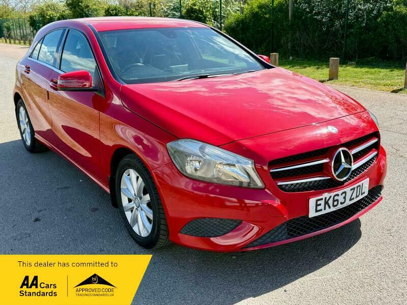 Mercedes-Benz A Class 1.6 A180 Se 7G-dct Red