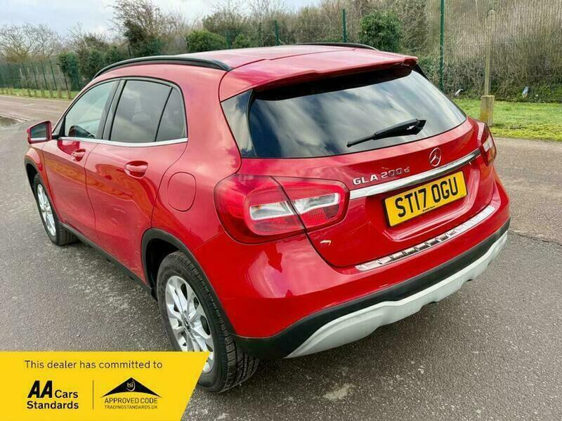 Mercedes-Benz GLA Class 2.1 Gla200d Se Euro ST17OGU Red #4