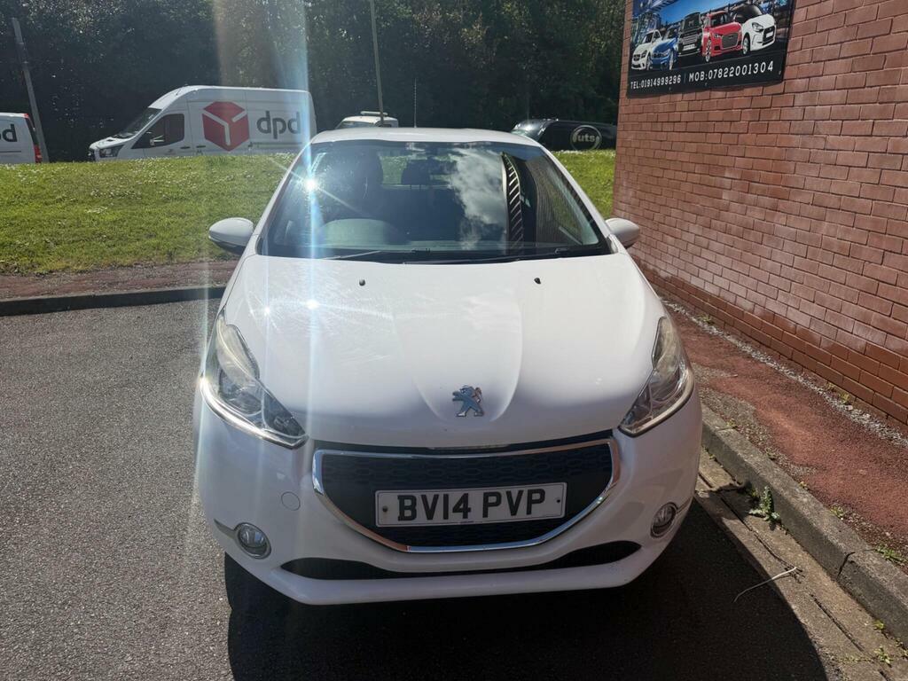 Peugeot 208 1.2 Vti Active Euro 5 BV14PVP White #2