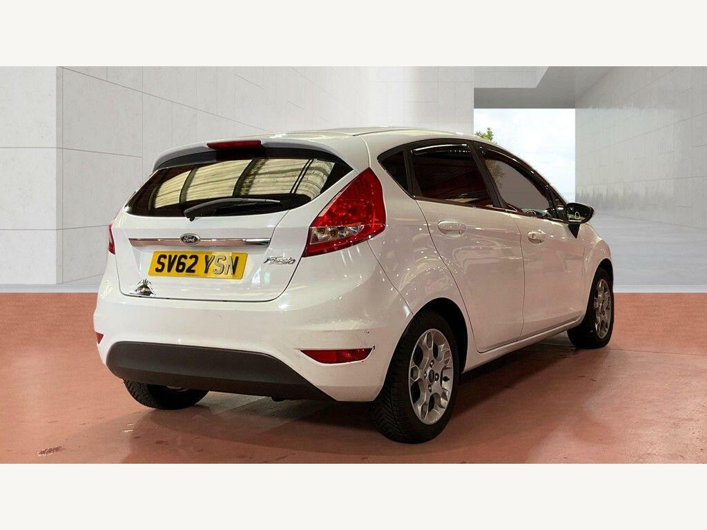 Ford Fiesta 1.25 Zetec SV62YSN White #6