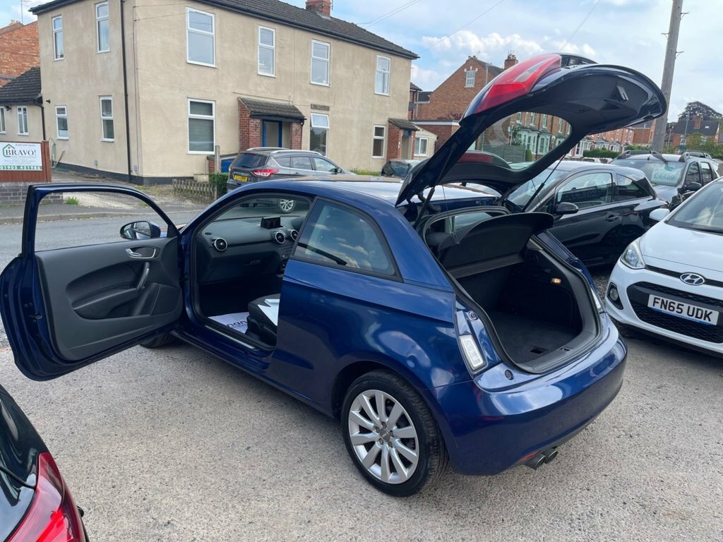 Audi A1 1L Sport FE64XCT Blue #2