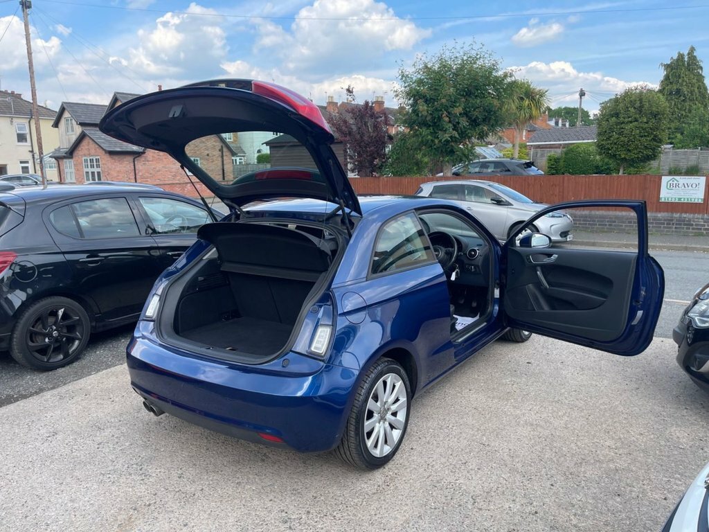 Audi A1 1L Sport FE64XCT Blue #4