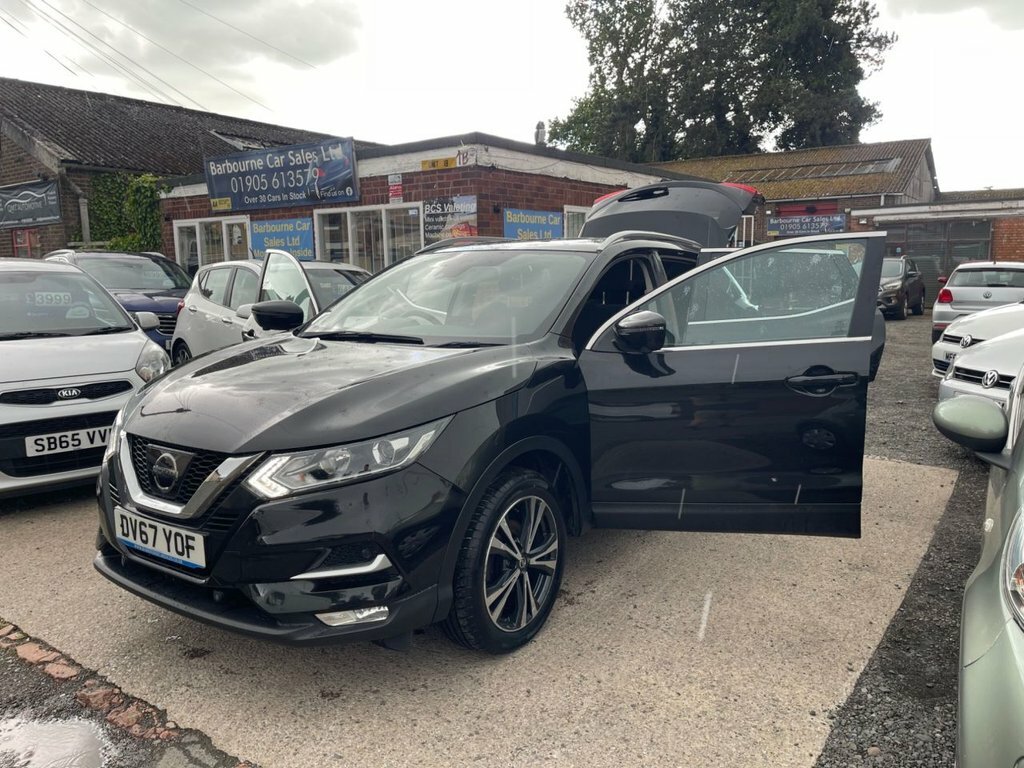 Nissan Qashqai 1.5L N-connecta Black
