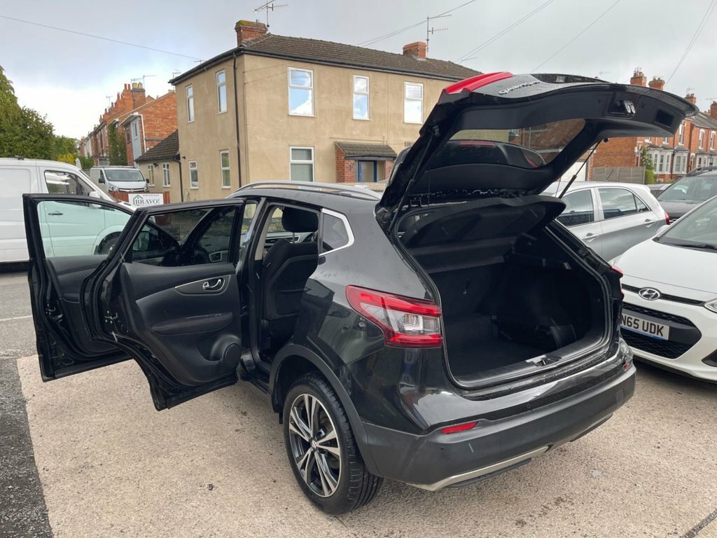 Nissan Qashqai 1.5L N-connecta DV67YOF Black #2