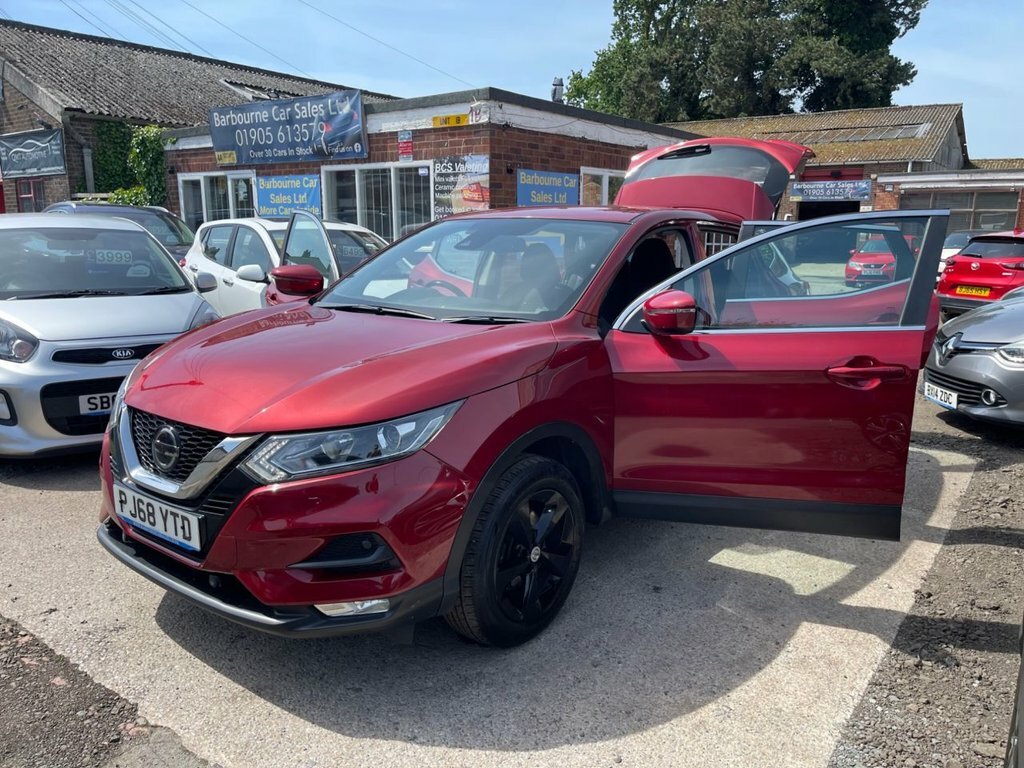 Nissan Qashqai 1.5L Acenta Premium Red