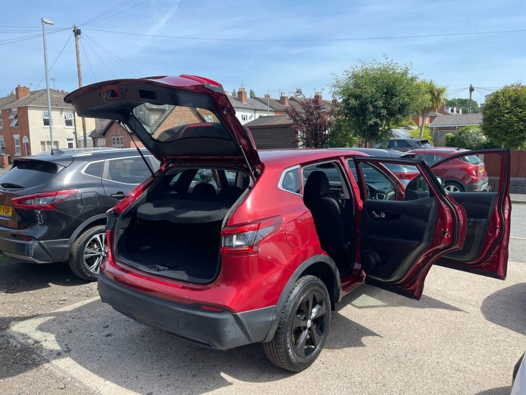 Nissan Qashqai 1.5L Acenta Premium PJ68YTD Red #4