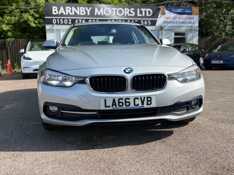 BMW 3 Series 1.5-318I-sport-touring-euro-6-ss-5dr Silver #2