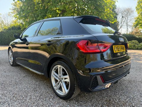 Audi A1 2019 69 1.0 EY69RKN Black #3