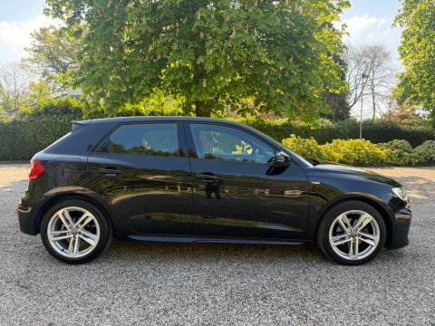 Audi A1 2019 69 1.0 EY69RKN Black #6