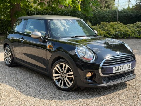 Mini Hatch 2017 67 1.5 Black