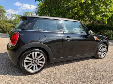 Mini Hatch 2017 67 1.5 EA67HTX Black #5