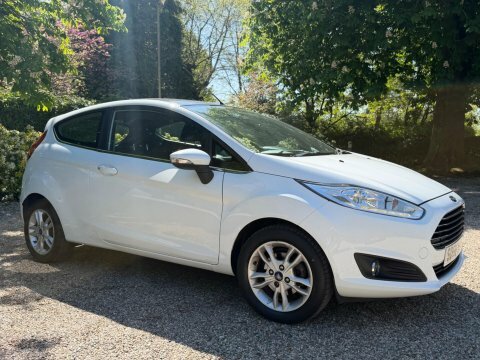 Ford Fiesta 2016 66 1.25 White
