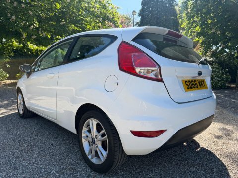 Ford Fiesta 2016 66 1.25 White #4