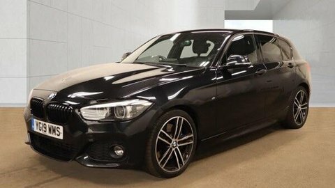 BMW 1 Series 2019 19 1.5 YG19WMS Black #2
