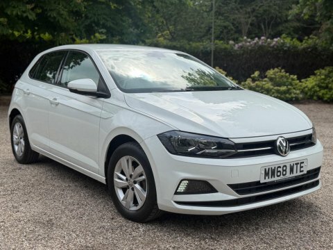Volkswagen Polo 2018 68 1.0 White