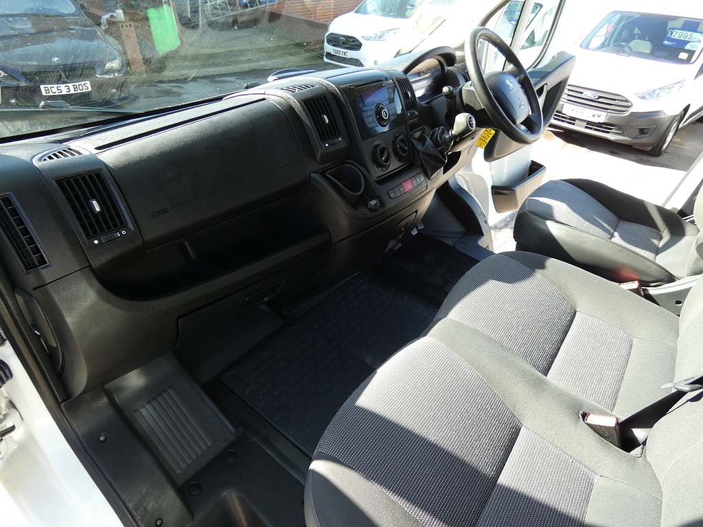 Peugeot Boxer 2.2L Null White #18